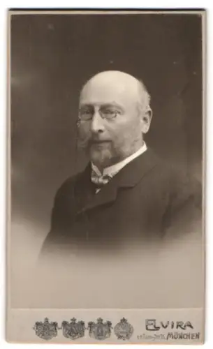 Fotografie Sophia N. J. Goudstikker, München, von der Tann-Strasse 15, Porträt eines älteren Herrn