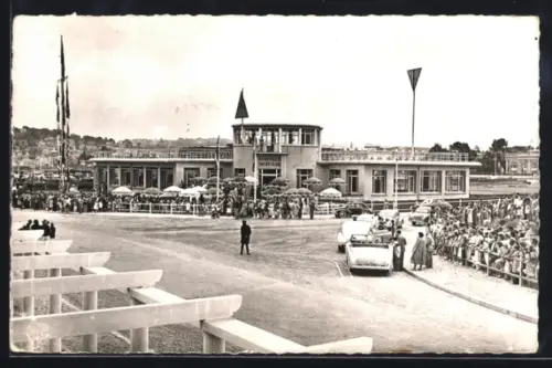 AK Deauville, La Plage Fleurie, Yachting-Club