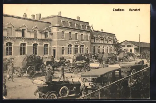 AK Conflans, Pferdegespanne vor dem Bahnhof