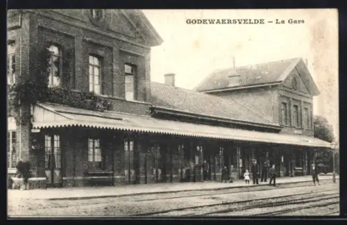 AK Godewaersvelde, La Gare