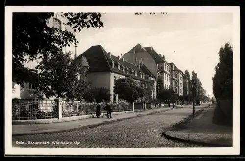 AK Köln-Braunsfeld, Sicht in die Wiethasestrasse
