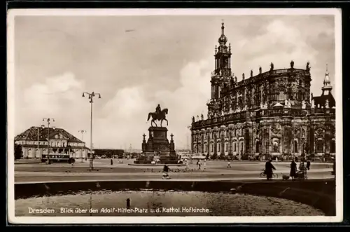 AK Dresden, Platz, Katholische Hofkirche, Reiterstandbild