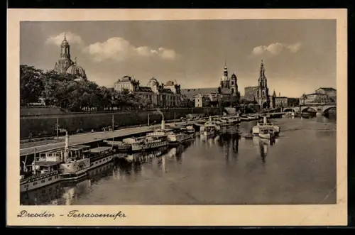 AK Dresden, Terrassenufer mit Schiffen