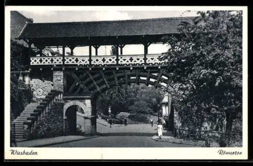 AK Wiesbaden, Das Römertor