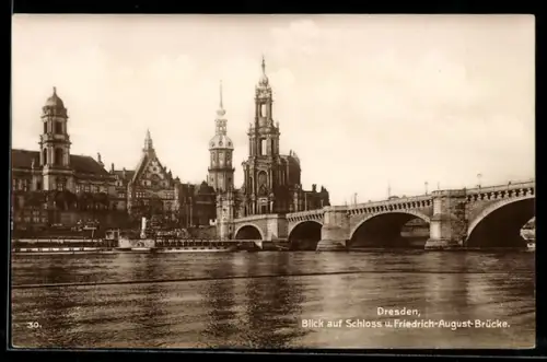 AK Dresden, Blick auf Schloss und Friedrich-August-Brücke