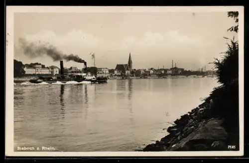 AK Biebrich a. Rhein, Rheinpartie mit Dampfschiff und Stadtansicht