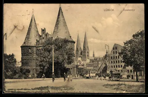 AK Lübeck, Holstentor, Panorama, Strassenbahn