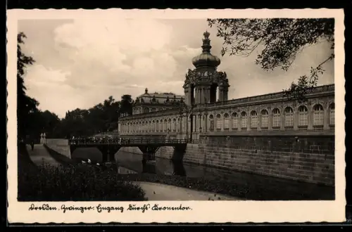 AK Dresden, Zwinger-Eingang, Kronentor