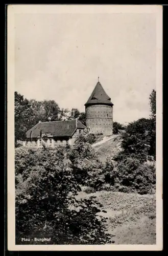 AK Plau, Burghof