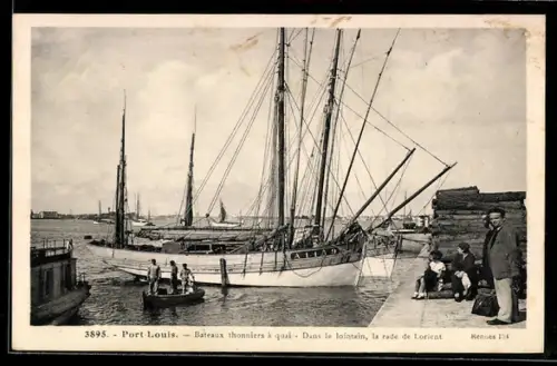 AK Port-Louis, Bateaux thonniers à quai
