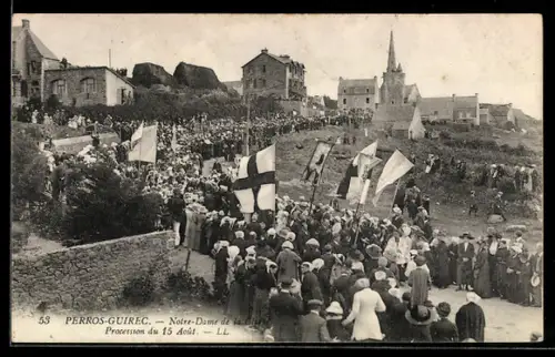 AK Perros-Guirec, Notre-Dame, Procession du 15 Août