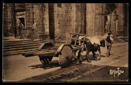 AK Urrugne, Attelage passant devant l`Eglise