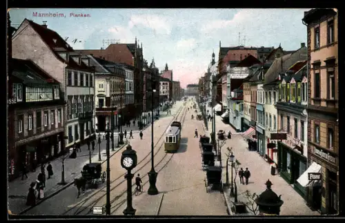 AK Mannheim, Partie an den Planken mit Strassenbahn