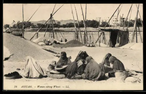 AK Assuan, Women sifting Wheat