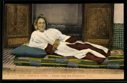 AK Scènes & Types, Fatma dans son Intérieur, arabische Volkstypen