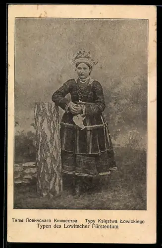 AK Lowitsch, Polin in Trachtenkleidung