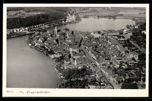 AK Mölln i. Lbg., Stadtansicht mit Kirche und See, Fliegeraufnahme