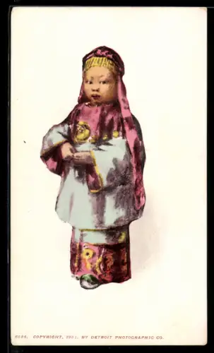 Künstler-AK China, Chinesin in traditioneller Kleidung