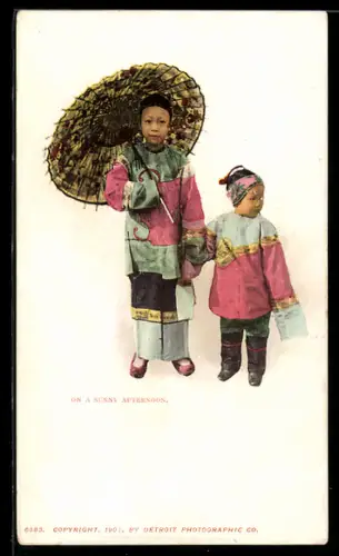 AK China, Chinesisches Mädchen mit Schirm und Geschwisterkind