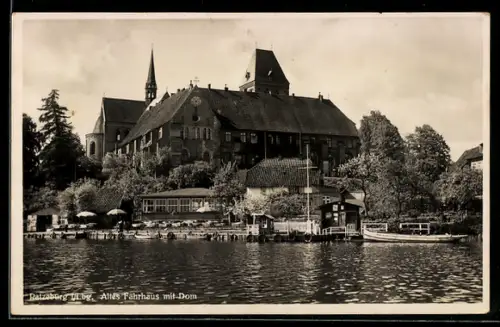 AK Ratzeburg i. Lbg., Gaststätte Altes Fährhaus I. Behrend / Kanustation des DKV u. DT, Dom