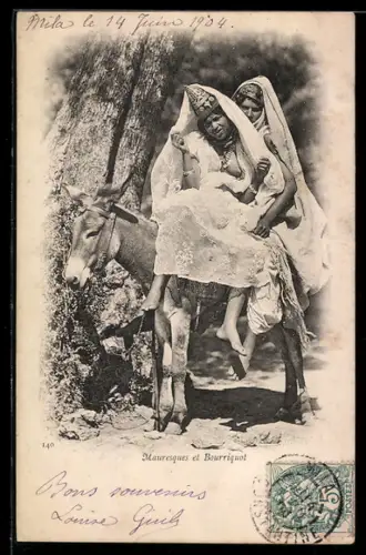 AK Araberinnen in Tracht mit spärlich bedeckter Brust auf einem Esel