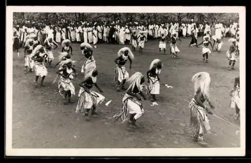 Foto-AK Watutsi beim traditionellen Tanz