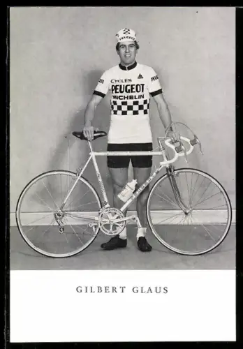 AK Gilbert Glaus mit Cycles Peugeot-Triko mit Rennrad, Radsport