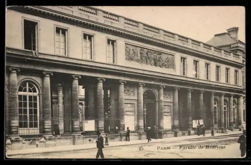 AK Paris, Faculté de Médecine avec colonnade et passants sur le trottoir