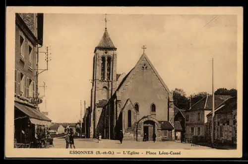 AK Essonnes /S.-et-O., L`Eglise, Place Léon-Cassé