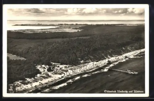 AK Ueckeritz auf Usedom, Strand, Seebrücke, Luftaufnahme