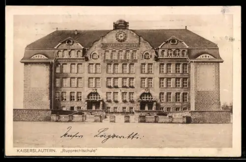 AK Kaiserslautern, Rupprechtschule mit Strassenpartie