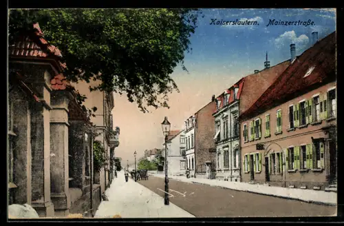 AK Kaiserslautern, Mainzerstrasse mit Passanten