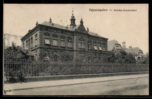 AK Kaiserslautern, Distrikt-Krankenhaus mit Strassenpartie