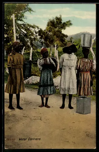 AK Wasserträger mit ihren Eimern