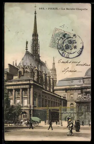 AK Paris, La Sainte Chapelle et la vie animée devant l`entrée