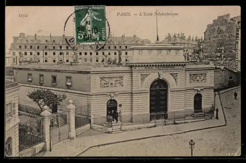 AK Paris, L`École Polytechnique vue de la rue avec bâtiments environnants