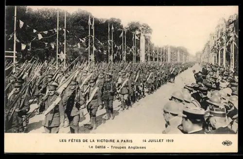 AK Paris, Le Défilé, Troupes Anglaises, Les Fêtes de la Victoire 14 Juillet 1919