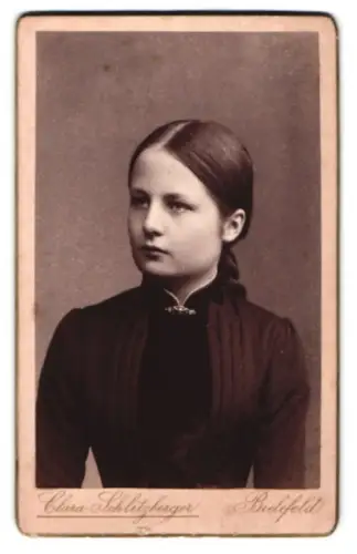 Fotografie Clara Schlützberger, Bielefeld, Porträt einer jungen Frau