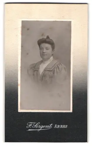 Fotografie F. Sergent, Arras, Porträt einer Dame