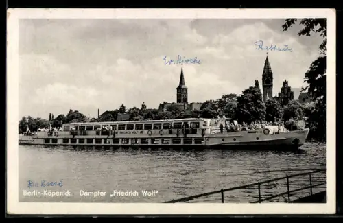 AK Berlin-Köpenick, Motorschiff Friedrich Wolf vor der Kirche und Rathaus