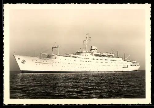 AK FDGB-Urlauberschiff M.S. Völkerfreundschaft in Fahrt, Passagierschiff