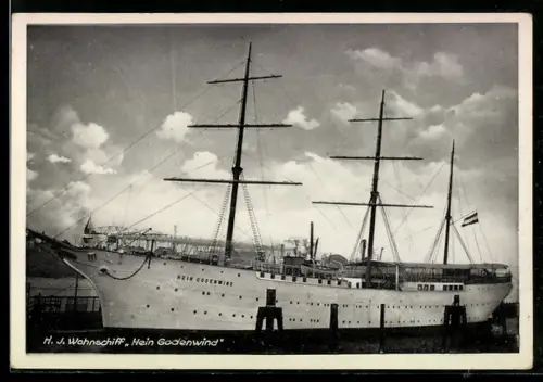 AK H.J. Wohnschiff Hein Godewind im Hafen, Segelschiff