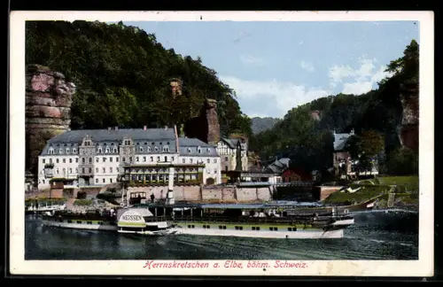 AK Herrnskretschen a. Elbe, Elbe-Dampfer Meissen passiert den Ort