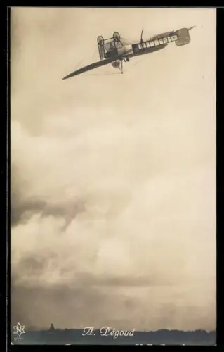 AK Pilot A. Pegoud fliegt mit seinem Flugzeug ein riskantes Manöver