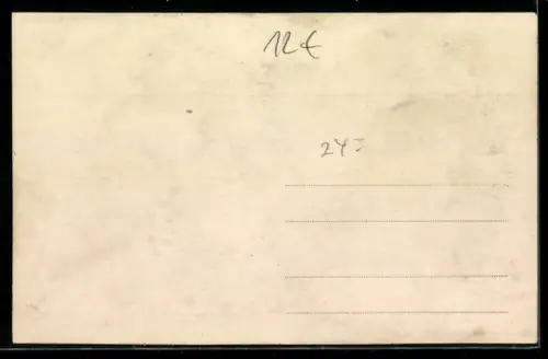 Foto-AK Zwei Männer mit Ruderbooten