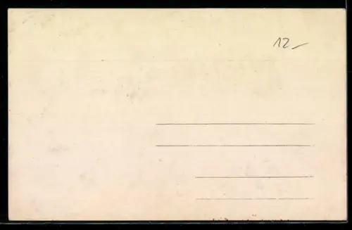 Foto-AK Frau in einem Ruderboot, Im Hintergrund Kirche