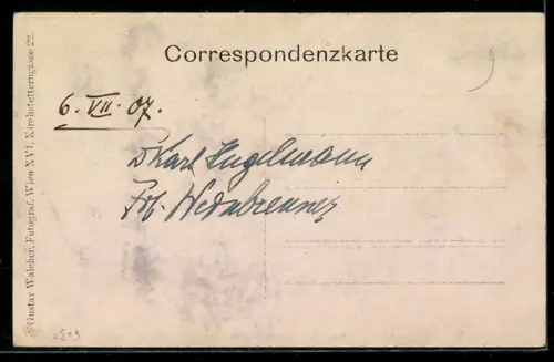 AK Drei Männer mit Frau im Ruderboot