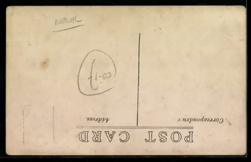 AK Sieben Sportler in einem Ruderboot