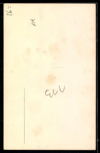 Foto-AK Drei Männer mit einem Ruderboot