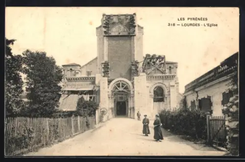 AK Lourdes, l'église